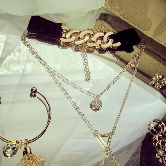 Thank-you for visiting my closet - Picture 5 of 5