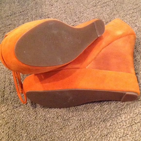 Jeffrey Campbell Harlow Wedges - Picture 3 of 4