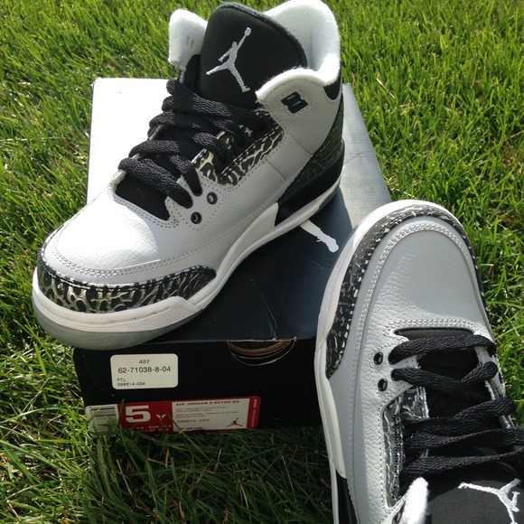 Wolf grey 3 size5 I'm boys ( 7 in women's) - Picture 2 of 4