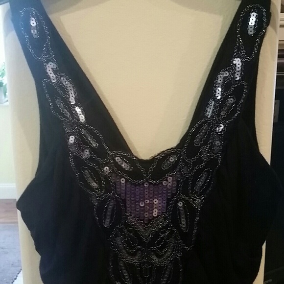 Dressy black sequin top. - Picture 2 of 3