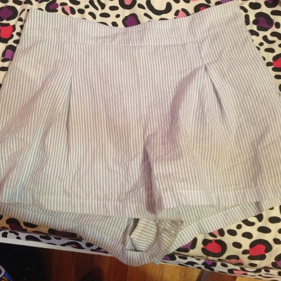 High waist striped shorts - Picture 1 of 2