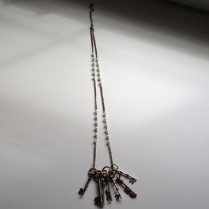 Antique Gold and Pearl Key Neckalce