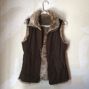 GAP REVERSABLE FAUX FUR VEST Sz S