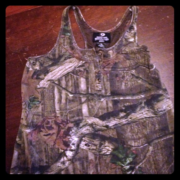 Missy oak tank