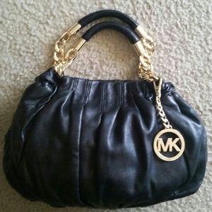 Aunthentic MK Handbag with shoulder strap