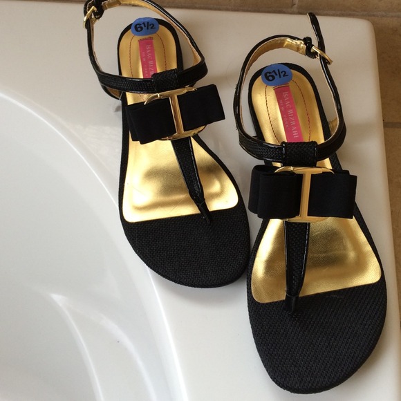 Issac Mizrah 6.5 sandals.