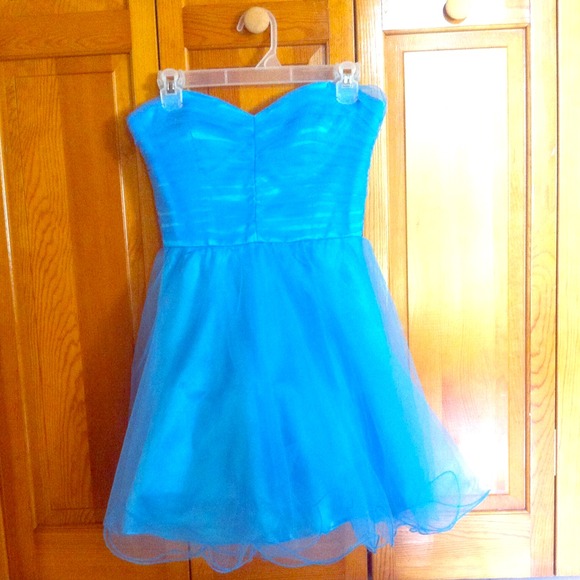 PROM DRESS! Light blue-Strapless-Tulle