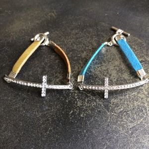 Lyla Cross Bracelet Set🌴