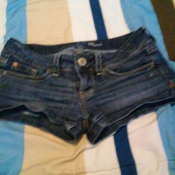 AE size 0 shorts