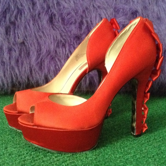 Betsey Johnson Red Pumps - Picture 3 of 4