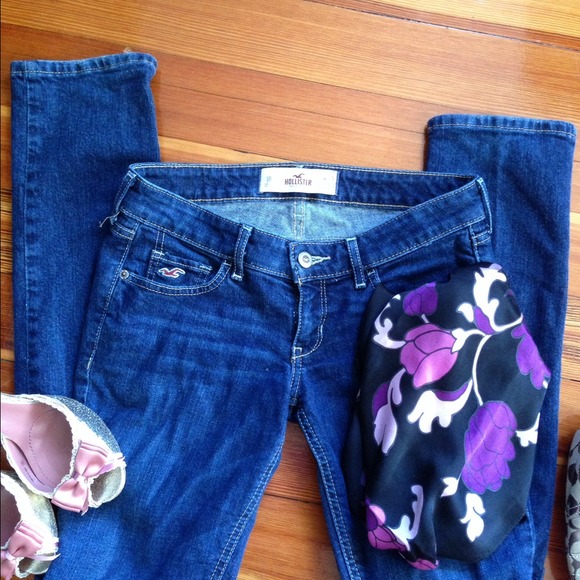 Hollister jeans. Size 25. Length 33. Skinny