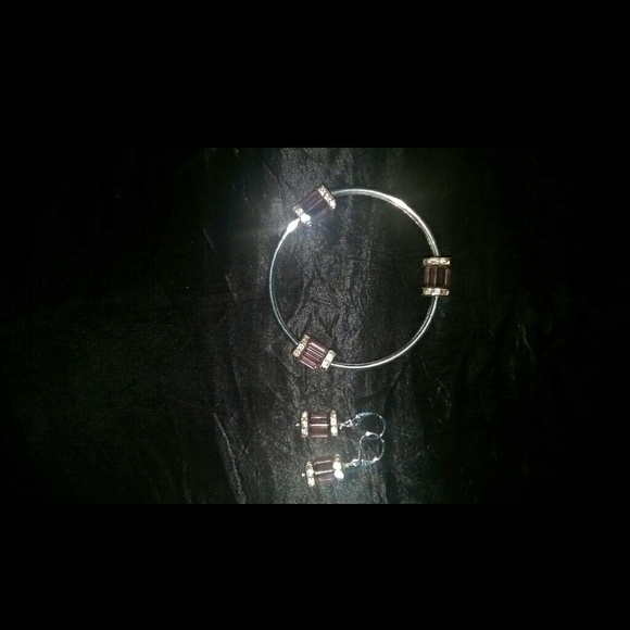 Cute Handmade Elastic Bangle with Earrings. - Picture 2 of 3