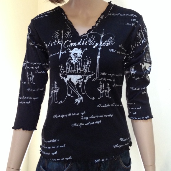 🔥4/$20 Black & White Paris Scene Shirt Small chic