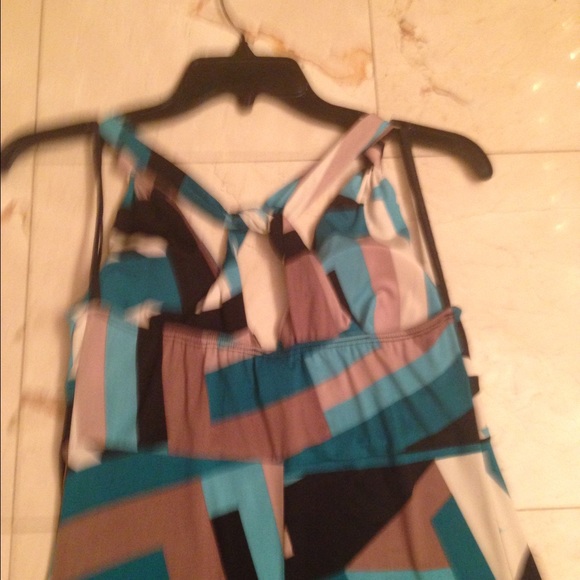 Gorgeous Tahari Maxi Dress. - Picture 3 of 3