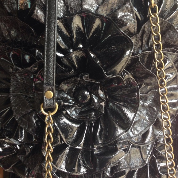 Purse bundle!!!!! - Picture 4 of 4