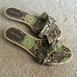 REDUCED! BANANA REPUBLIC SANDALS
