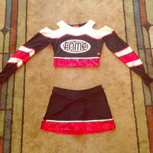 SICK competitive cheerleading uniform !!