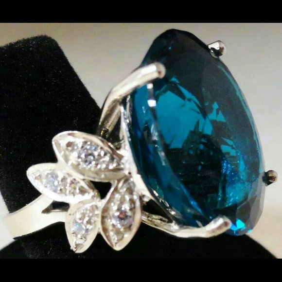 NEW STERLING SILVER BLUE QUARTZ RING