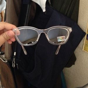 Clear+Black framed cat eyed glasses