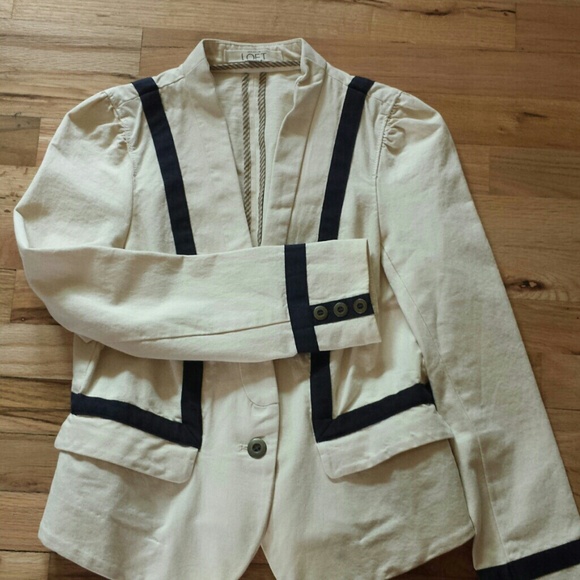 Ann Taylor Loft Ivory & Black Blazer -Donated- - Picture 3 of 4