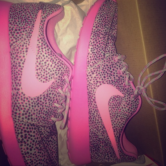 Pink Roshe Runs