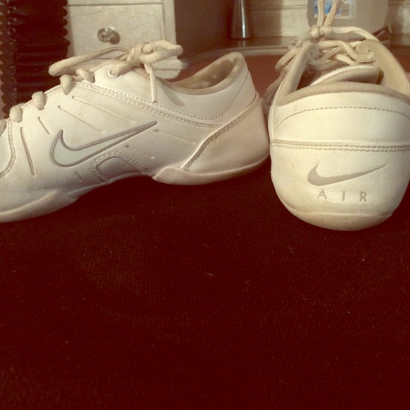 NIKE CHEER COMPETITION SHOES