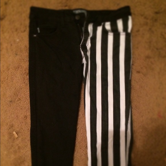 Double sided skinny jeans. Worn twice. Size 9