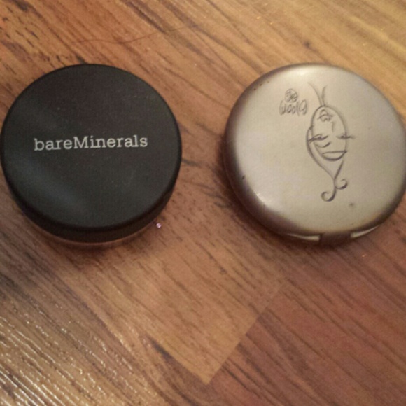 Two eye shadows.