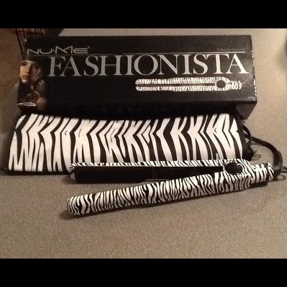 Brand New NuMe Fashionista Zebra print Straightner