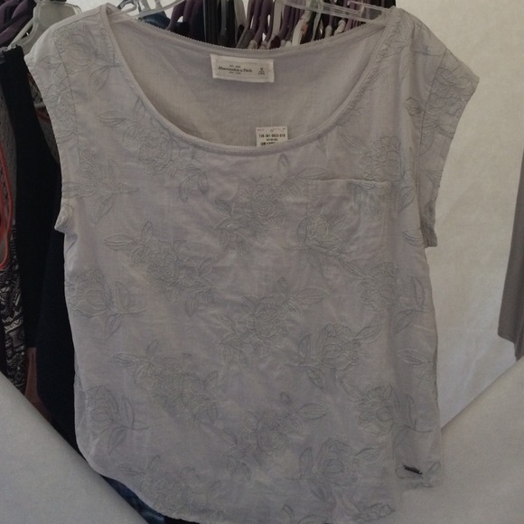 Abercrombie & Fitch shirt/ work out capris