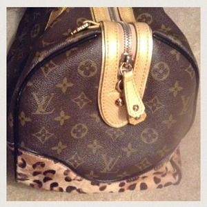 ✋RESERVED for quick sale to preselected buyer.