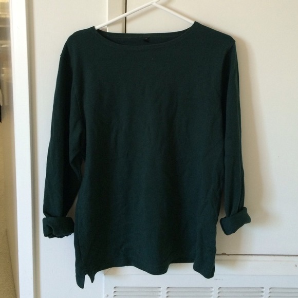Muji forest green long sleeved top/sweatshirt