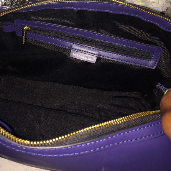 Handbag - Picture 2 of 3