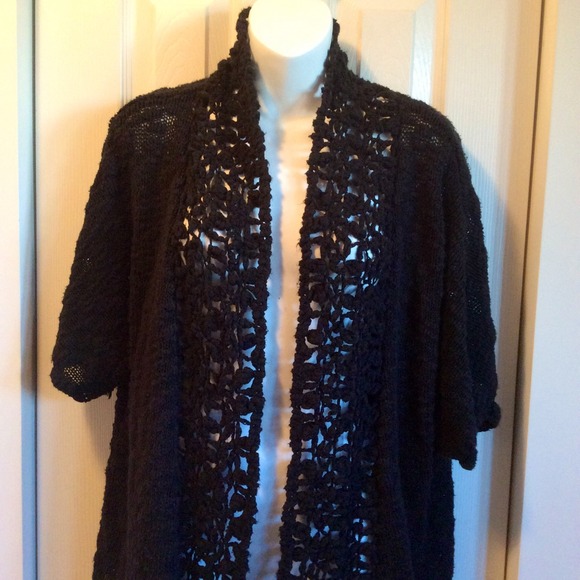Short sleeve nubby knit crochet cardigan