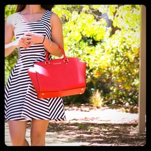 Michael Kors Large Selma Top-Zip Satchel Bag