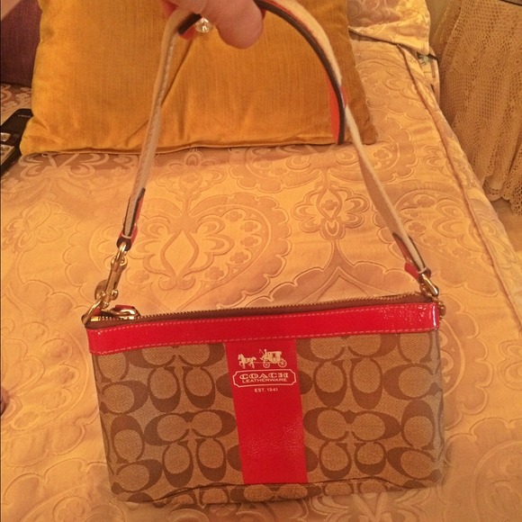 💯 authentic Coach bag