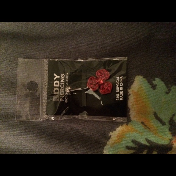 Flower belly button ring