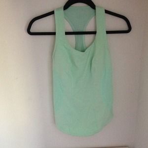 Lululemon tank