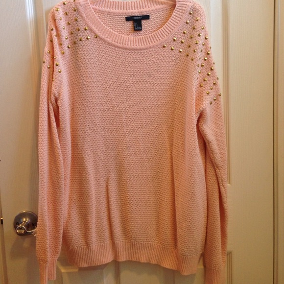 SOLD Pale pink sweater with gold studs on shoulder