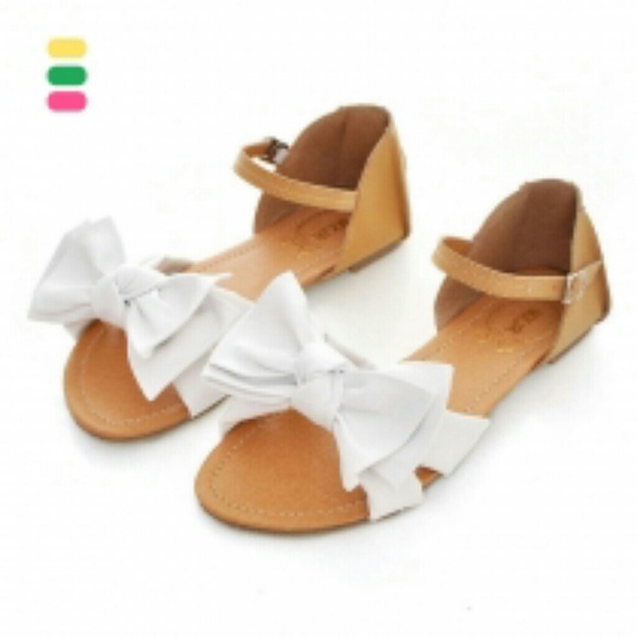 Flat Bow Sandals