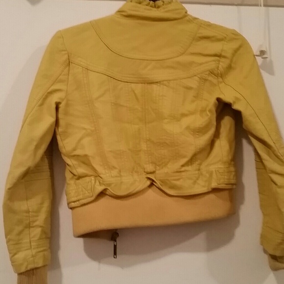 leather jacket - Picture 2 of 2