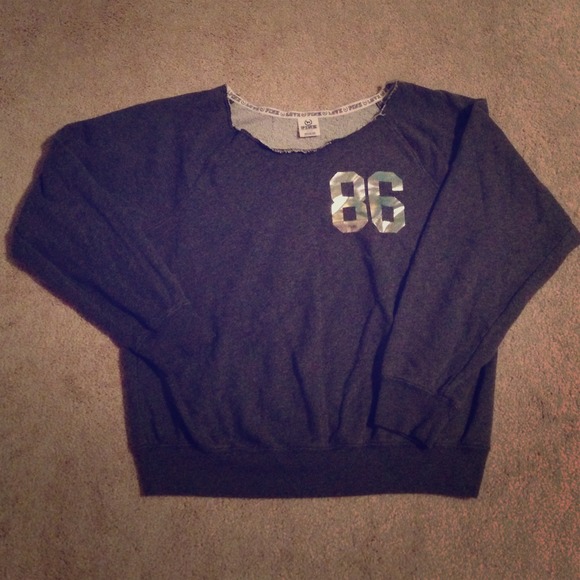 SALE 🎈 Oversized VS Pink Sweatshirt