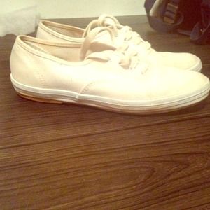 White keds