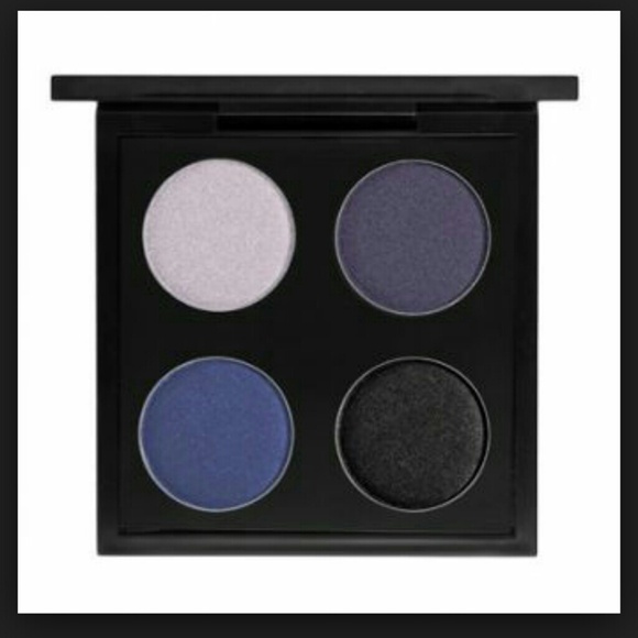 Tone grey x4 from MAC