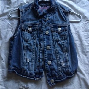 Jean vest.