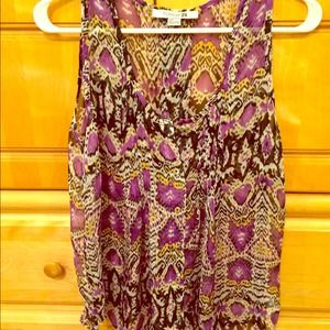 Flowy Sheer 3 button down tank top!!