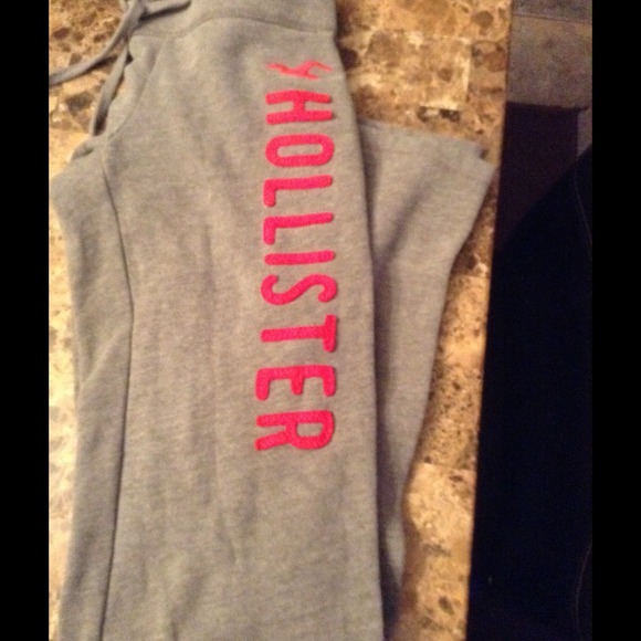 BUNDLE Hollister Sweatpants & Hollister Sweatshirt