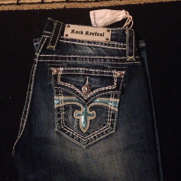 NWOT Rock Revival skinny jeans size 30