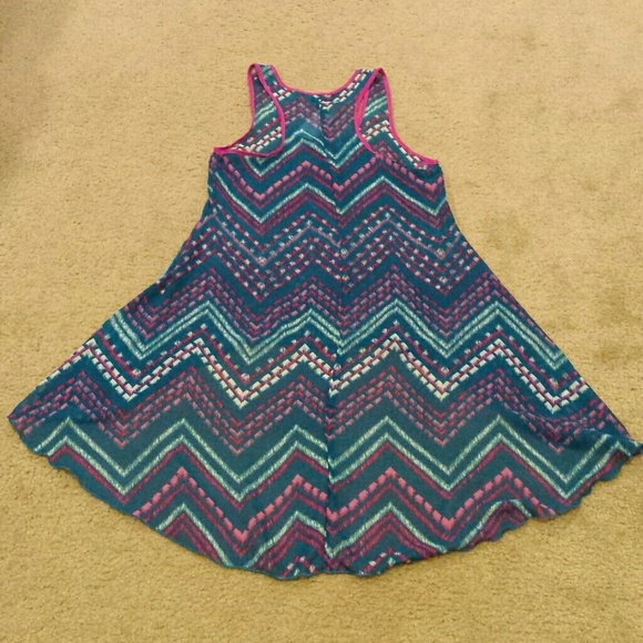 Eye Catching High Low Racerback Top - Picture 3 of 4
