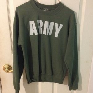 🚫 SOLD 🚫Urban Outfitters Sweatshirt